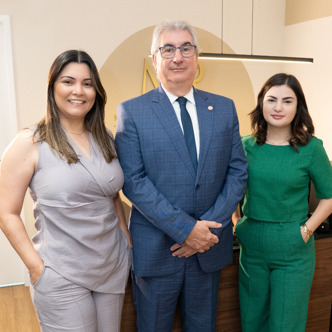 Equipe do escritório Miguel Figueiredo, Rebouças & Advogados Associados